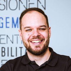 Niklas Egle, Kunden- und Personalberatung