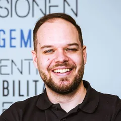 Niklas Egle, Kunden- und Personalberatung